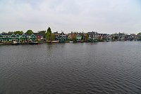 Nizozemsko: Zaanse Schans - vesnice Zaandijk z mostu Julianabrug