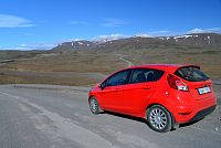 Island: Centrální vysočina - silnice F35 - auto střední třídy