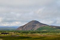 Island: jezero Mývatn - sopka Vindbelgjarfjall