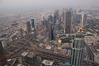 SAE - Dubaj: výhled z Burj Khalifa (124. patro) - západ slunce