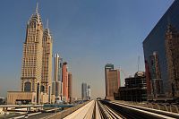 SAE - Dubaj: mrakodrapy na Sheik Zayed Road