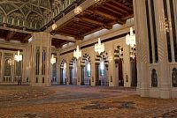 Omán: Muscat - Velká mešita sultána Qaboose