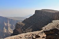 Omán: Al-Hajar - výhled na ománský Grand Canyon