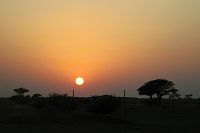 Omán: západ slunce v poušti
