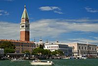 Itálie - Benátky: pohled od baziliky Santa Maria della Salute