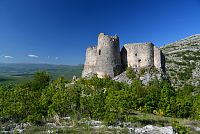 Chorvatsko - Dinara: zřícenina pevnosti Glavaš