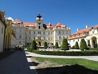 Jižní Morava: Lednicko-valtický areál - Valtice, zámek