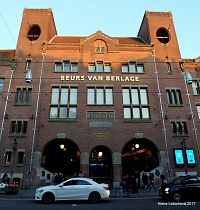 Beurs van Berlage je budova bývalé komoditní burzy v ulici Damrak, v centru Amsterdamu. Byla postavena v letech 1896 až 1903 podle plánů architekta Hendrika Petruse Berlageho. V současnosti se využívá jako místo pro koncerty, výstavy a konference.