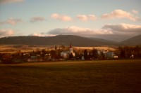 Pohled z Fojtového kopce na obec Ženklava
