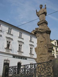 Morový sloup se sochou Svatého Františka Xaverského v Krupce