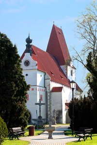 Gotický kostel sv. Mikuláše s románskou věží - Horní Stropnice