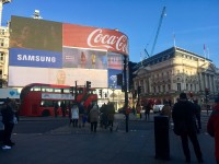 Piccadilly Circus v Londýně