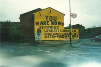 Jedno z mnoha politických graffiti