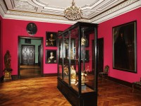 expo historickych  hodin, baroknich obrazu a soch