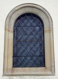 okno boční kaple