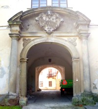 hlavní vchod do zámku