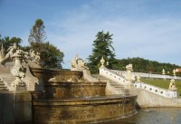 Zámecká zahrada s kaskádovou fontánou