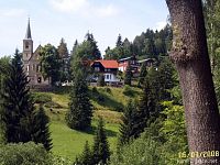 Jánské Lázně, Kostel sv. Jana Křtitele, novogotická stavba z 19. století, od roku 1993 chráněn jako kulturní památka ČR