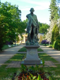 Františkovy Lázně, socha Josefa 11 bezrukého státníka