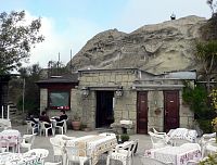 Obr 7 - restaurace La Grotta da Fiore pod vrcholem
