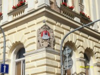 Heraldika na rohu budovy MÚ