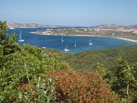 výhled na souostroví Maddalena ze severu ostrova