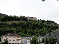 Vaduzský zámek - pohled od autobusové stanice