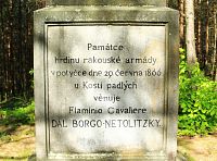 Pomník rakouských a pruských hrdinů z blízka.