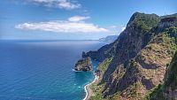Madeira - levády, treky, strmé lanovky, přírodní lávové bazénky