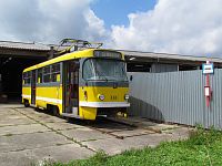 Jedním z exponátů je také bývalá plzeňská tramvaj typu T3.