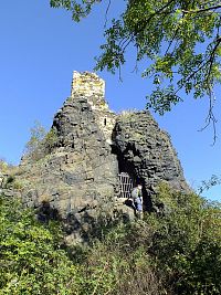 Kamýk, zbytky hradu ze 14. století