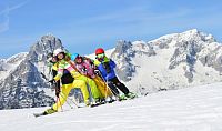 Se skipasem Sunny Card lyžují děti v rodině celou zimu zdarma.