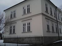15. Libkova Voda - zámek. V roce 1841 zde u tehdejšího majitele Leopolda Srnky pobýval Bedřich Smetana.