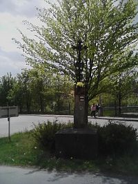 38. Křížek pod hřbitovem v Pelhřimově.