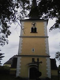 16. Zvonice kostela v Božejově.
