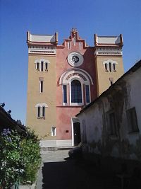 15. Židovská synagoga v Nové Cerekvi. Budova vznikla před rokem 1855 v maurském stylu na místě menší synagogy z neznámého období.