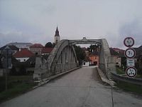 14. Most v Hořepníku byl postaven v roce 1912 podle projektu Stanislava Bechyně. Překlenuje říčku Trnavu.