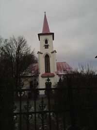1. Evangelický kostel v Moravči z roku 1785.