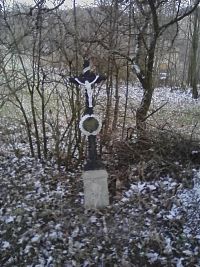 3. Křížek na kraji Lidmáňky.