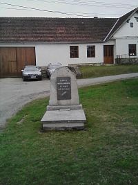 4. Pomník obětem světové války.