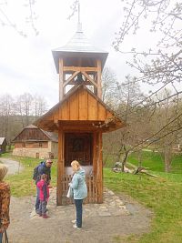 24. Dřevěná kaple z Nálesí se zvonkem