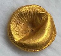 2. Zlatá keltská mince statér, lidově zvaná duhovka