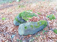 18. Objevil jsem dolmen, i když zřejmě nedávno postavený