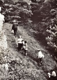 výstup na Šíp 1972 - turisté TJ LOKOMOTIVA OSTRAVA