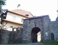 vstupní brána do hradu