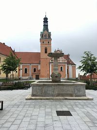 Nové lhenické náměstí