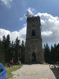 Vrchlabí s wellnessem a výšlapem na rozhlednu Žalý