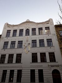 Budova bývalé dívčí školy Vesna (později střední zdravotní škola) po rekonstrukci