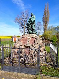 Pomník c. k. pěšího pluku Deutschmeistrů č. 4 (Rozběřice)