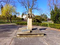 Pomník padlým v 1. světové válce v Opatovicích nad Labem